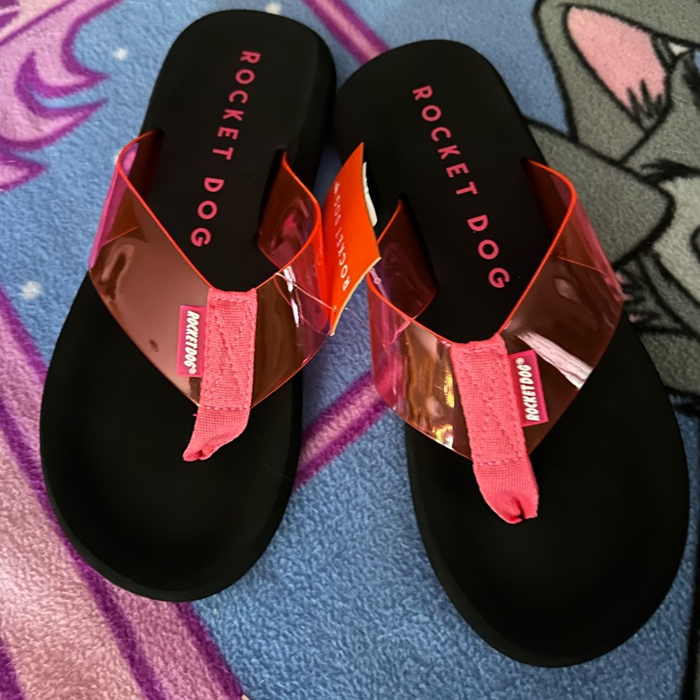Rocket Dog hot pink flip flops NWT - Picture 2 of 7